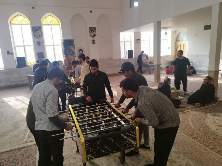 تصاویر/ مسابقات فوتبال دستی طالب بسیجی مدارس علمیه منطقه کاشان