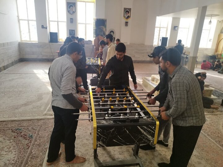 تصاویر/ مسابقات فوتبال دستی طالب بسیجی مدارس علمیه منطقه کاشان