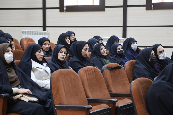 تصاویر / همایش مشترک ائمه جماعت مساجد و مدیران مدارس ابتدایی همدان