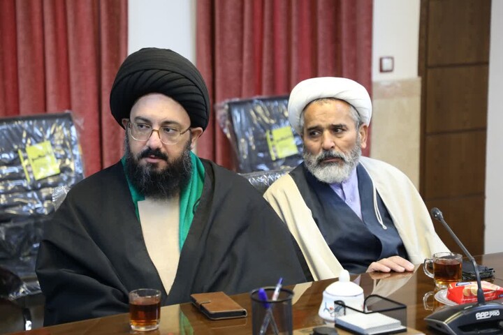 تصاویر/ برگزاری جلسه بصیرتی با موضوع نقد جریان فکری قرآن بسندگی