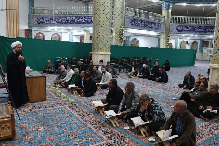 تصاویر/ برگزاری سی‌ و هفتمین جلسه تفسیر قرآن کریم در مسجد جامع شهر مجومرد