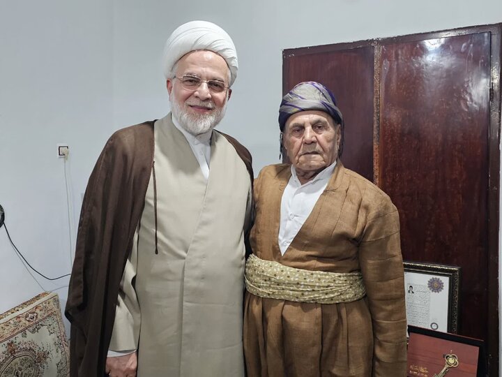 تصاویر/ دیدار نماینده ولی‌فقیه در  کردستان با استاد «شفیع خالدی کیمنه‌ای»