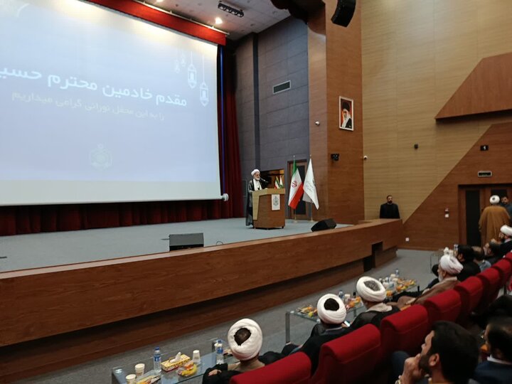 تصاویر/آیین تجلیل از برگزیدگان قرآنی و تفسیری استان مرکزی