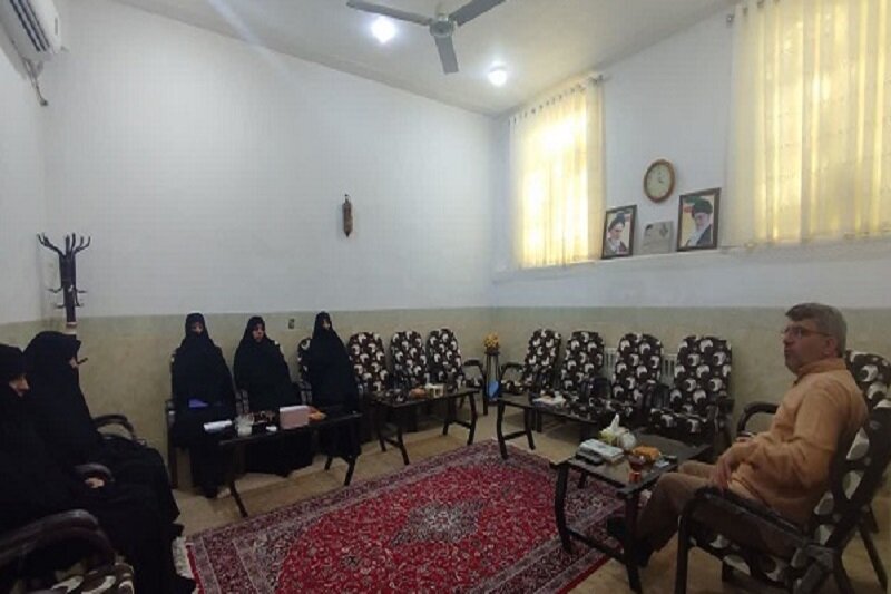 تأکید مشاور خانواده بر لزوم الگو بودن مسئولان حوزه برای طلاب