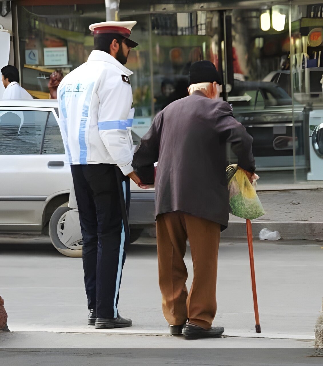 کمک به نیازمندان؛ انتخاب است یا وظیفه؟