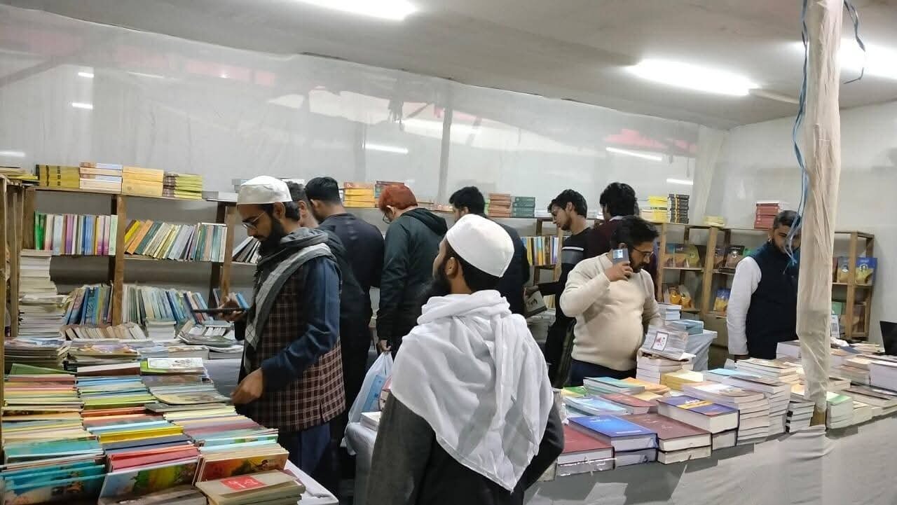 पटना के ऐतिहासिक गांधी मैदान में बारह दिवसीय पुस्तक मेले की हुई शुरुआत