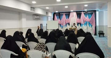 تصاویر/ برگزاری کارگاه مهدویت در مدرسه علمیه فاطمه بیاض