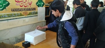 برگزاری انتخابات شورای مدرسه علمیه قائمیه(عج) بم + عکس