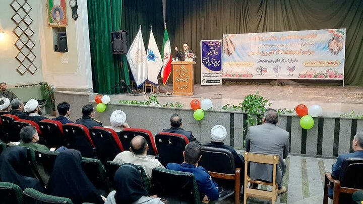 تصاویر/ آیین گرامیداشت روز دانشجو در شاهین دژ