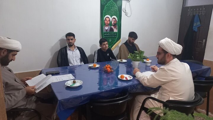 جلسه کانون علمی تاریخ و کلام اسلامی در مدرسه علمیه امام جعفرصادق(ع