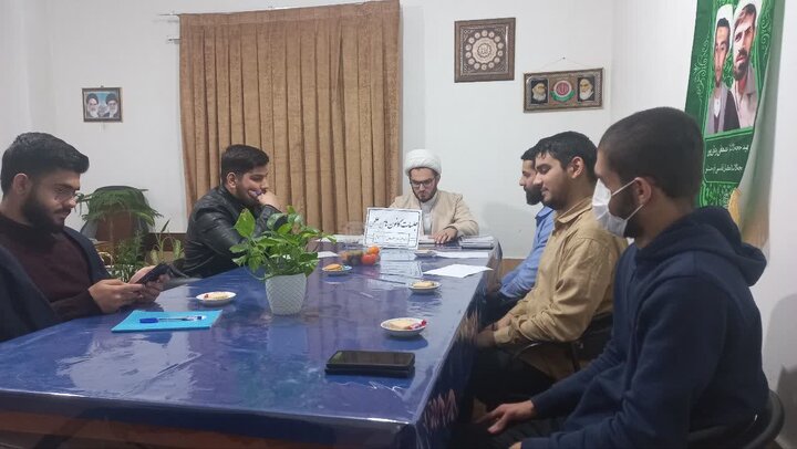 جلسه کانون علمی تاریخ و کلام اسلامی در مدرسه علمیه امام جعفرصادق(ع