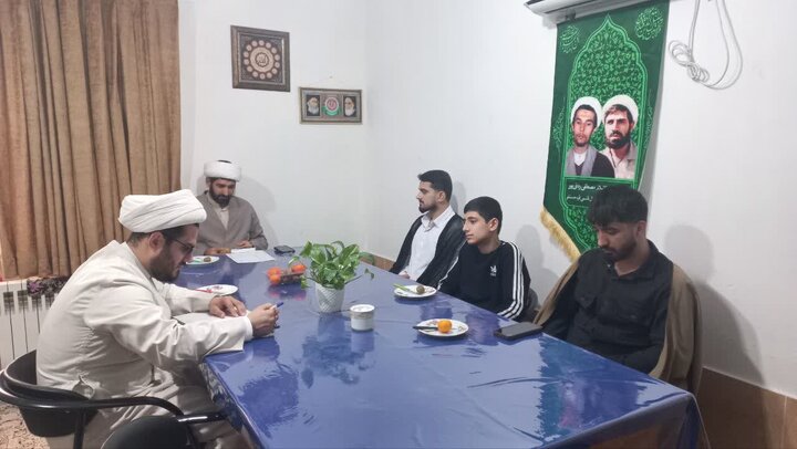 جلسه کانون علمی تاریخ و کلام اسلامی در مدرسه علمیه امام جعفرصادق(ع