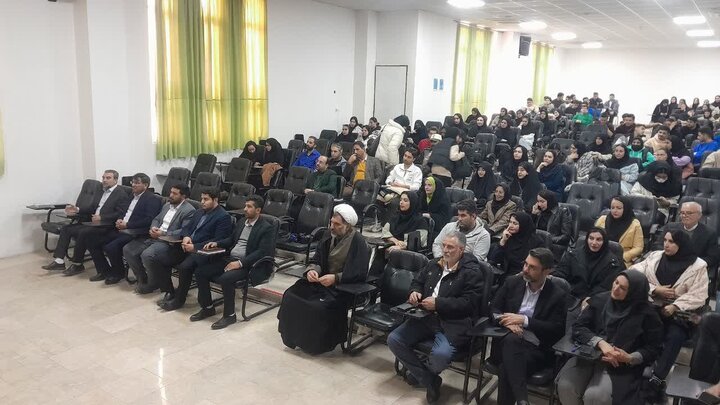 تصاویر / مراسم گرامیداشت روز دانشجو در شهرستان آبیک