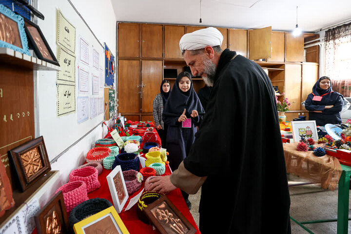 تصاویر /  حضور امام جمعه قزوین در دبیرستان متوسطه اول خانبان محله راه آهن