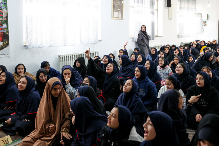 تصاویر /  حضور امام جمعه قزوین در دبیرستان متوسطه اول خانبان محله راه آهن