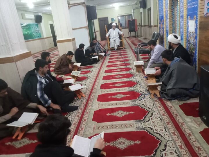 کارگاه روخوانی و روانخوانی قرآن کریم در مدرسه علمیه جلالیه آستانه اشرفیه