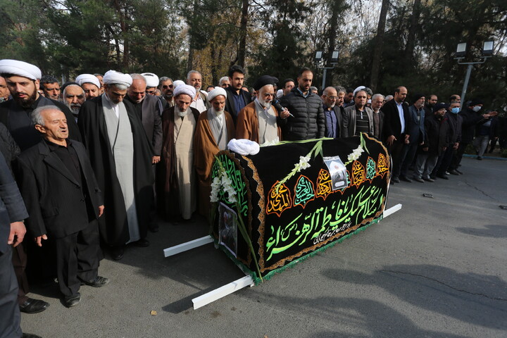 مراسم تشییع مرحوم حجت الاسلام والمسلمین عبدالجواد عبدالهی در اصفهان
