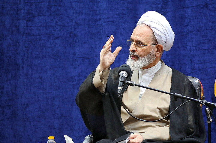 تصاویر/ نشست اساتید تفسیرحوزه‌های علمیه با حضور آیت الله اعرافی