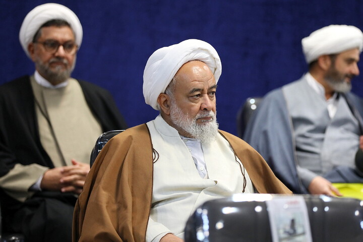 تصاویر/ نشست اساتید تفسیرحوزه‌های علمیه با حضور آیت الله اعرافی