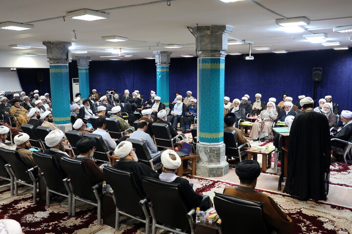 تصاویر/ نشست اساتید تفسیرحوزه‌های علمیه با حضور آیت الله اعرافی