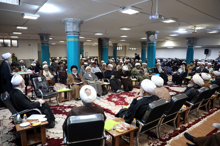 تصاویر/ نشست اساتید تفسیرحوزه‌های علمیه با حضور آیت الله اعرافی