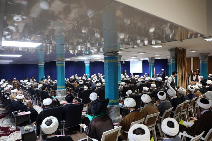 تصاویر/ نشست اساتید تفسیرحوزه‌های علمیه با حضور آیت الله اعرافی