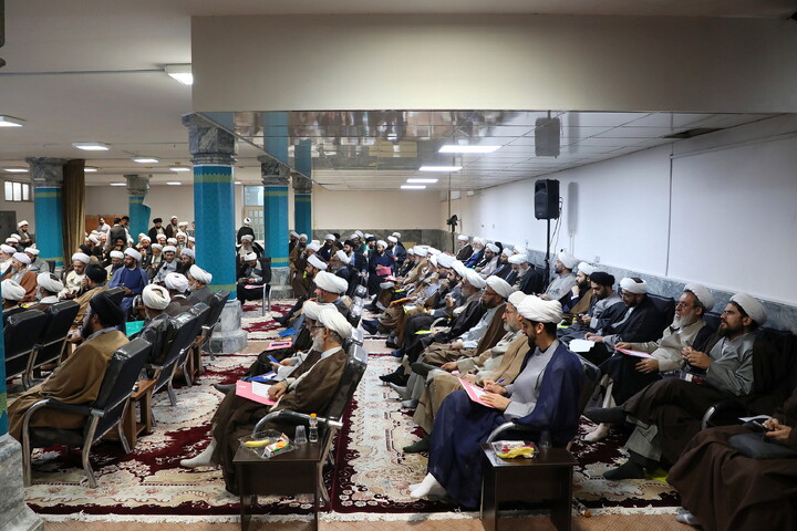 تصاویر/ نشست اساتید تفسیرحوزه‌های علمیه با حضور آیت الله اعرافی