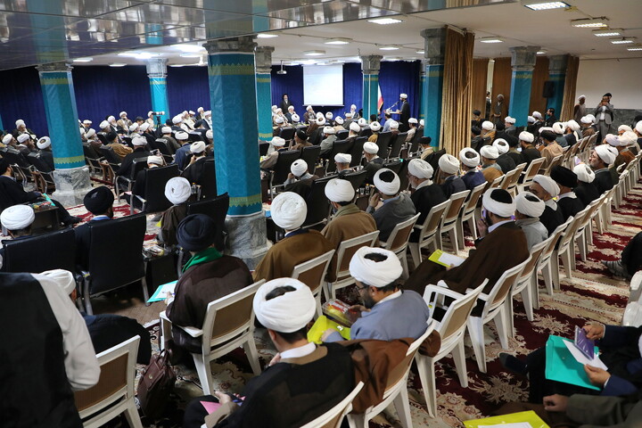 تصاویر/ نشست اساتید تفسیرحوزه‌های علمیه با حضور آیت الله اعرافی