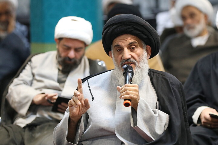 تصاویر/ نشست اساتید تفسیرحوزه‌های علمیه با حضور آیت الله اعرافی