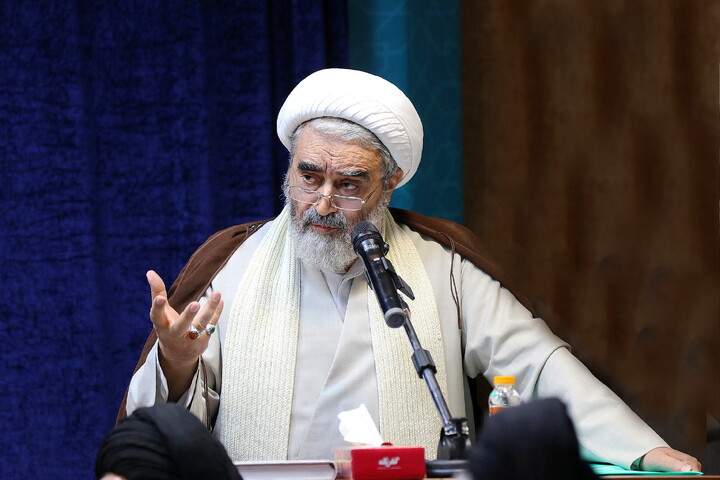 تصاویر/ نشست اساتید تفسیرحوزه‌های علمیه با حضور آیت الله اعرافی