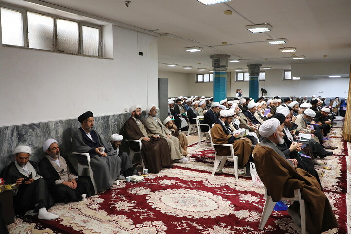 تصاویر/ نشست اساتید تفسیرحوزه‌های علمیه با حضور آیت الله اعرافی