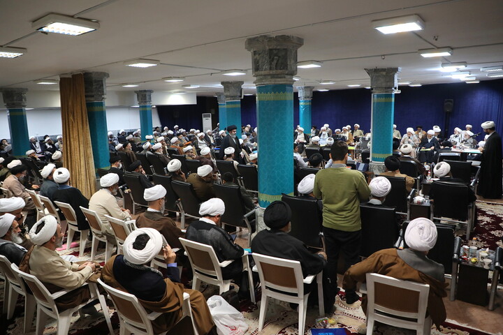 تصاویر/ نشست اساتید تفسیرحوزه‌های علمیه با حضور آیت الله اعرافی