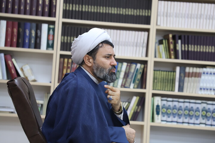 تصاویر/ نشست صمیمانه مدیر حوزه کردستان با طلاب مدرسه علمیه خاتم الانبیاء سنندج