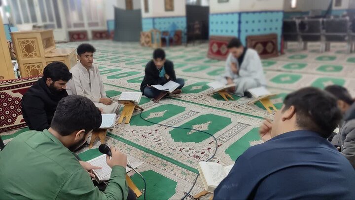 تصاویر/ جلسه قرائت قرآن طلاب مدرسه علمیه آیت‌الله مدنی کاشانی(ره)