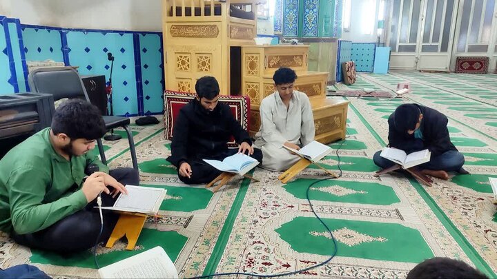 تصاویر/ جلسه قرائت قرآن طلاب مدرسه علمیه آیت‌الله مدنی کاشانی(ره)