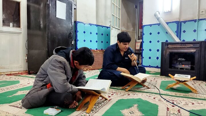 تصاویر/ جلسه قرائت قرآن طلاب مدرسه علمیه آیت‌الله مدنی کاشانی(ره)