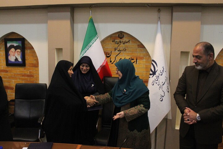 تصاویر/ نشست سخنگوى دولت با جمعى از مدیران زن استان کرمان