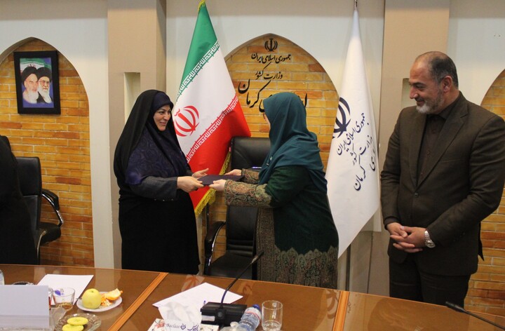 تصاویر/ نشست سخنگوى دولت با جمعى از مدیران زن استان کرمان