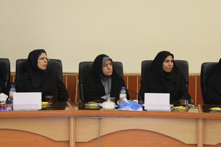 تصاویر/ نشست سخنگوى دولت با جمعى از مدیران زن استان کرمان