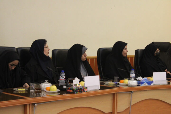 تصاویر/ نشست سخنگوى دولت با جمعى از مدیران زن استان کرمان