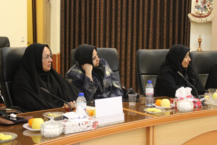 تصاویر/ نشست سخنگوى دولت با جمعى از مدیران زن استان کرمان
