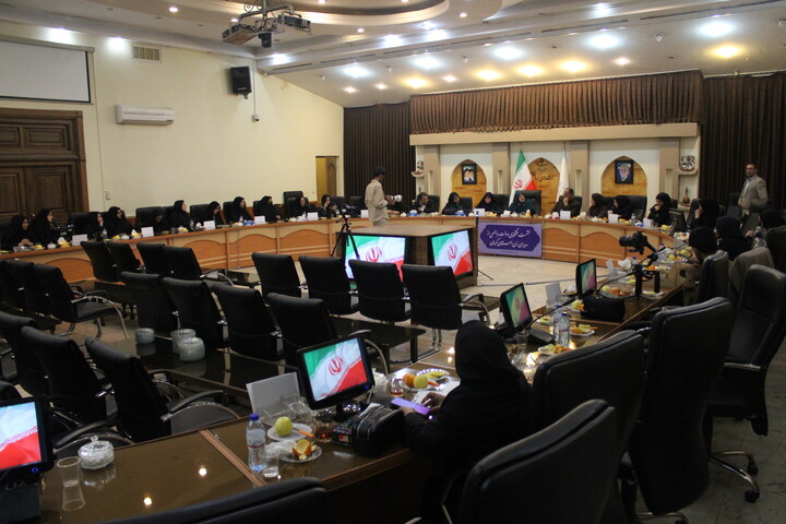 تصاویر/ نشست سخنگوى دولت با جمعى از مدیران زن استان کرمان