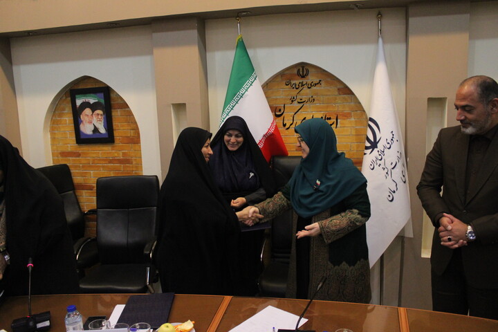 تصاویر/ نشست سخنگوى دولت با جمعى از مدیران زن استان کرمان