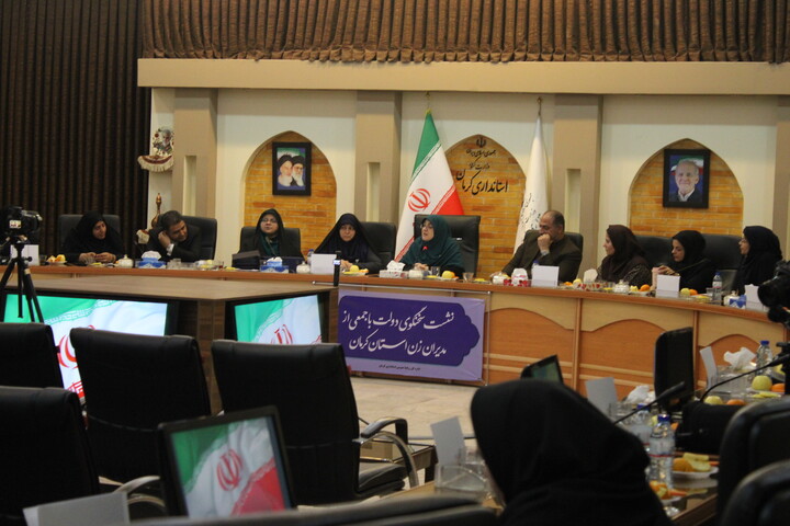 تصاویر/ نشست سخنگوى دولت با جمعى از مدیران زن استان کرمان
