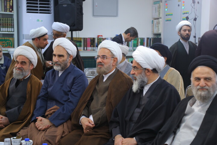 تصاویر / مراسم رونمایی از موسوعه ۶۰ جلدی دانشنامه قرآنی اهل‌بیت (ع)