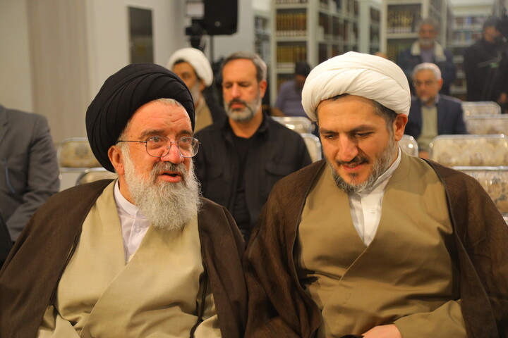 تصاویر / مراسم رونمایی از موسوعه ۶۰ جلدی دانشنامه قرآنی اهل‌بیت (ع)