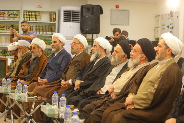 تصاویر / مراسم رونمایی از موسوعه ۶۰ جلدی دانشنامه قرآنی اهل‌بیت (ع)