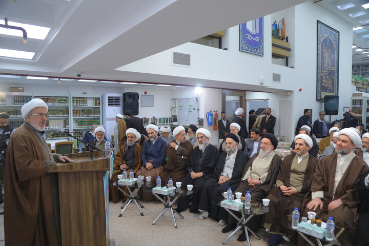 تصاویر / مراسم رونمایی از موسوعه ۶۰ جلدی دانشنامه قرآنی اهل‌بیت (ع)