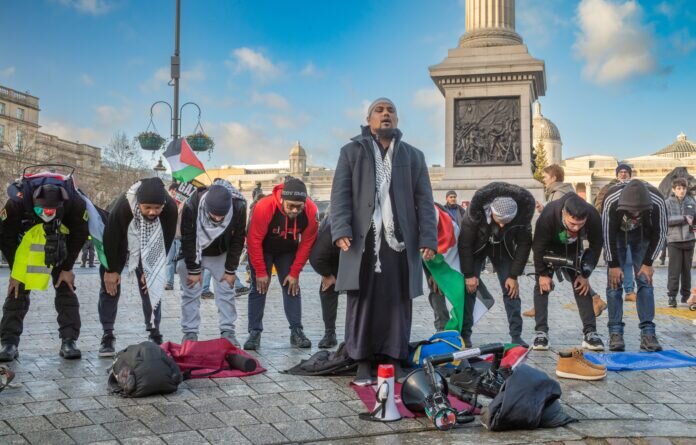 Israel’s Gaza genocide drawing Britons toward Islam, report finds