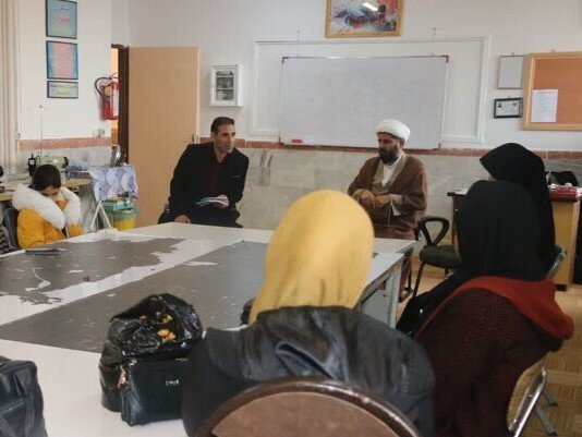 ضرورت اهتمام هنرمندان به الگوسازی اخلاقی و تحکیم خانواده/ هنر متعهد؛ مسیر تقویت خانواده و اخلاق اجتماعی